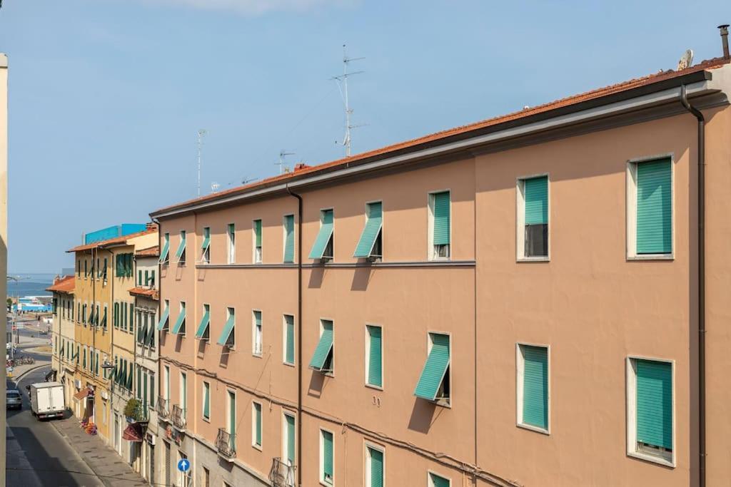 Casa Etruschi - Appartamento Con Posto Auto 利沃诺 外观 照片