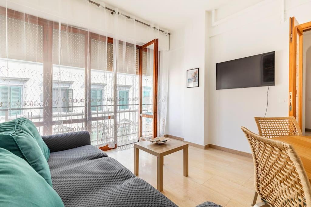 Casa Etruschi - Appartamento Con Posto Auto 利沃诺 外观 照片