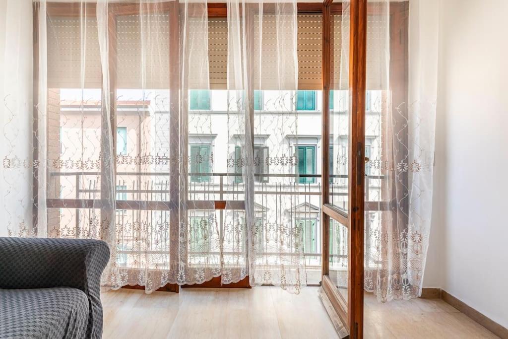 Casa Etruschi - Appartamento Con Posto Auto 利沃诺 外观 照片